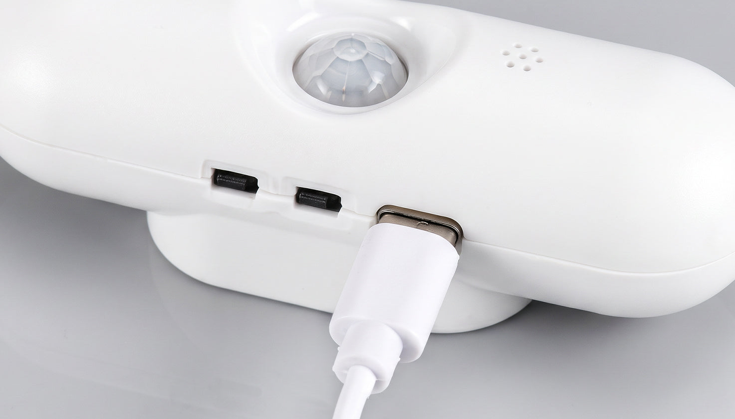 USB-C rechargeable motion sensor light