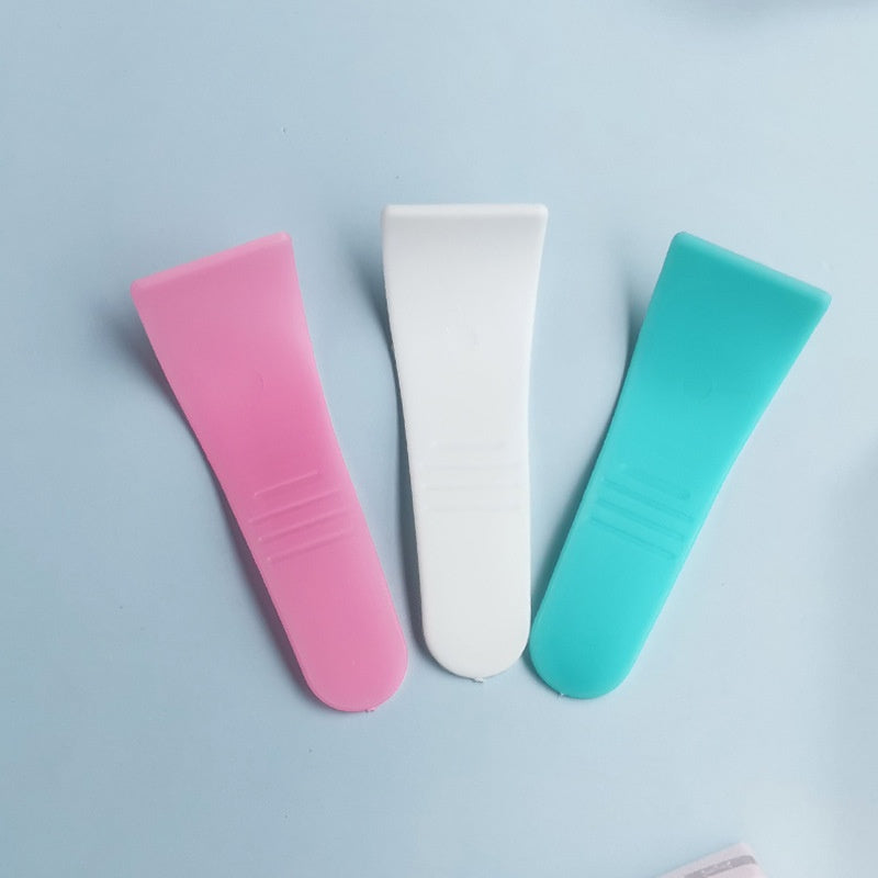 Ergonomic Hair Removal Scraper Spatula